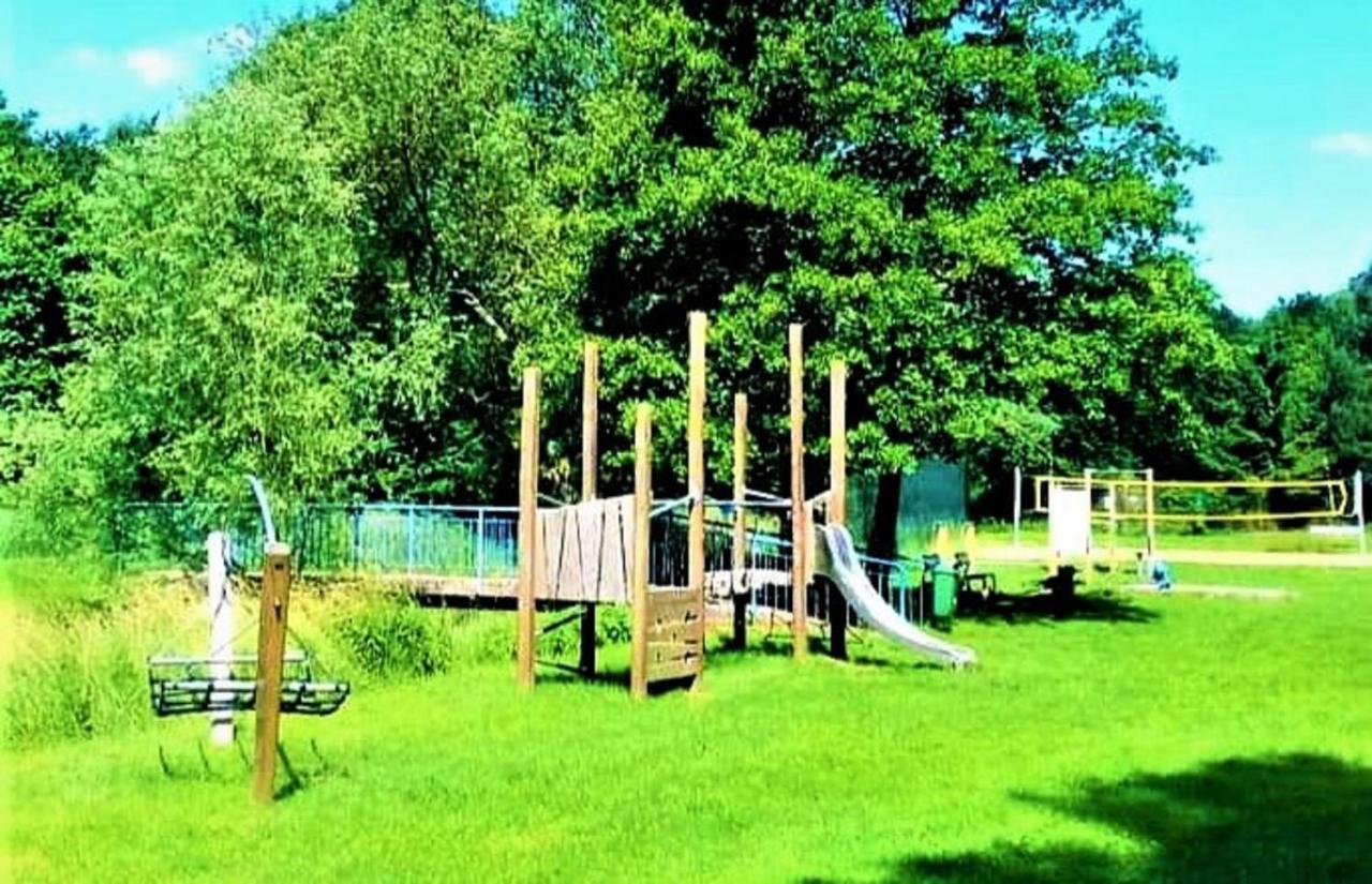 Chung cư 1500 m² 21 phòng ngủ, 21 phòng tắm riêng ở Říčky Ricany  Ngoại thất bức ảnh